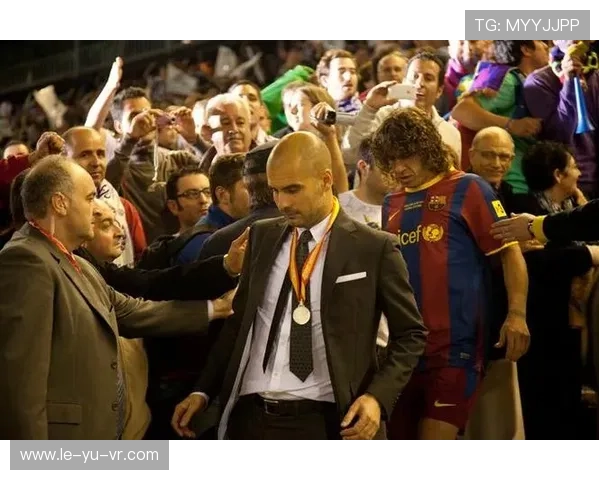 西甲国家德比前瞻:皇马与巴萨激战在即,谁能笑到最后?