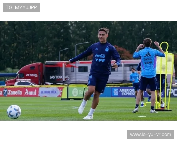 阿根廷补召罗马前锋迪巴拉!看看他在9月世预赛的名单与角色 阿根廷补召罗马前锋迪巴拉!看看他在9月世预赛的名单与角色